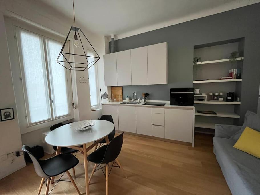 Appartement Bilocale Di Charme à Milan Extérieur photo